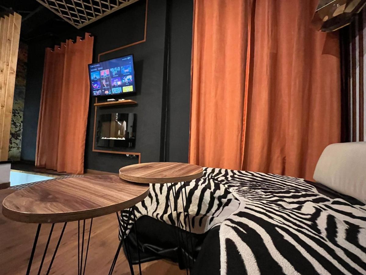 Ferienwohnung Chic4 Luxury Gran Via Madrid Exterior foto