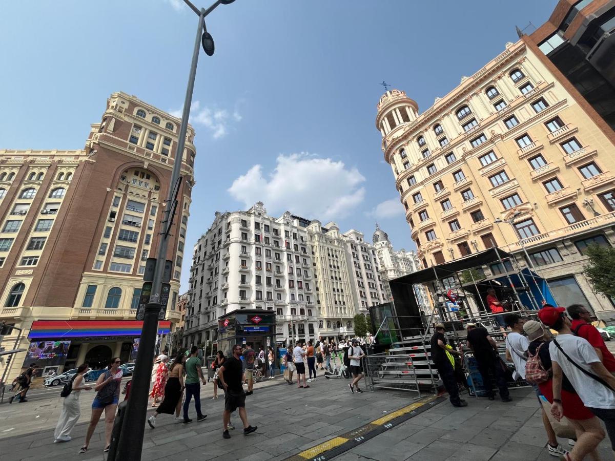 Ferienwohnung Chic4 Luxury Gran Via Madrid Exterior foto